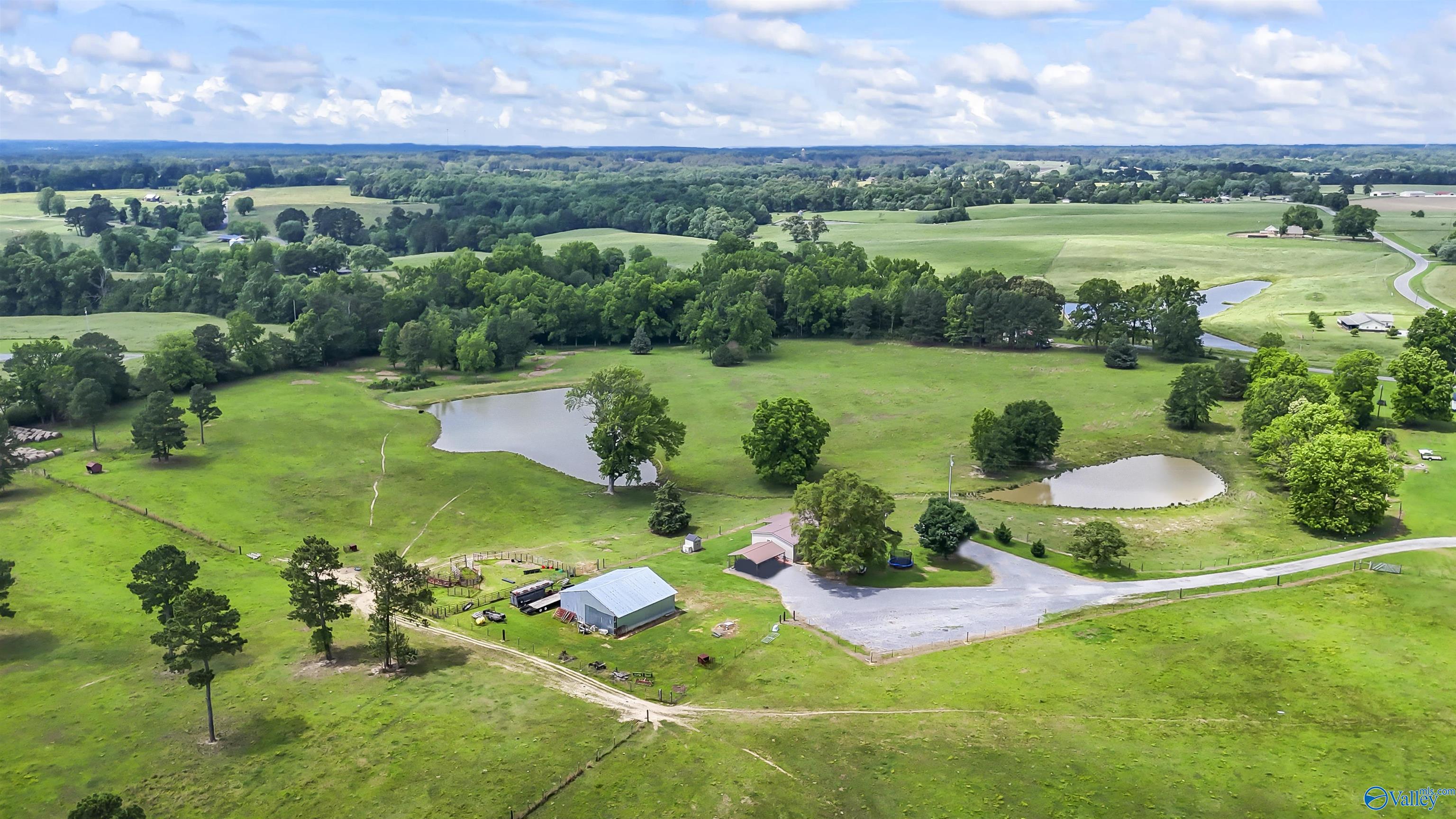 2662 County Road 1719, Holly Pond, Alabama image 5
