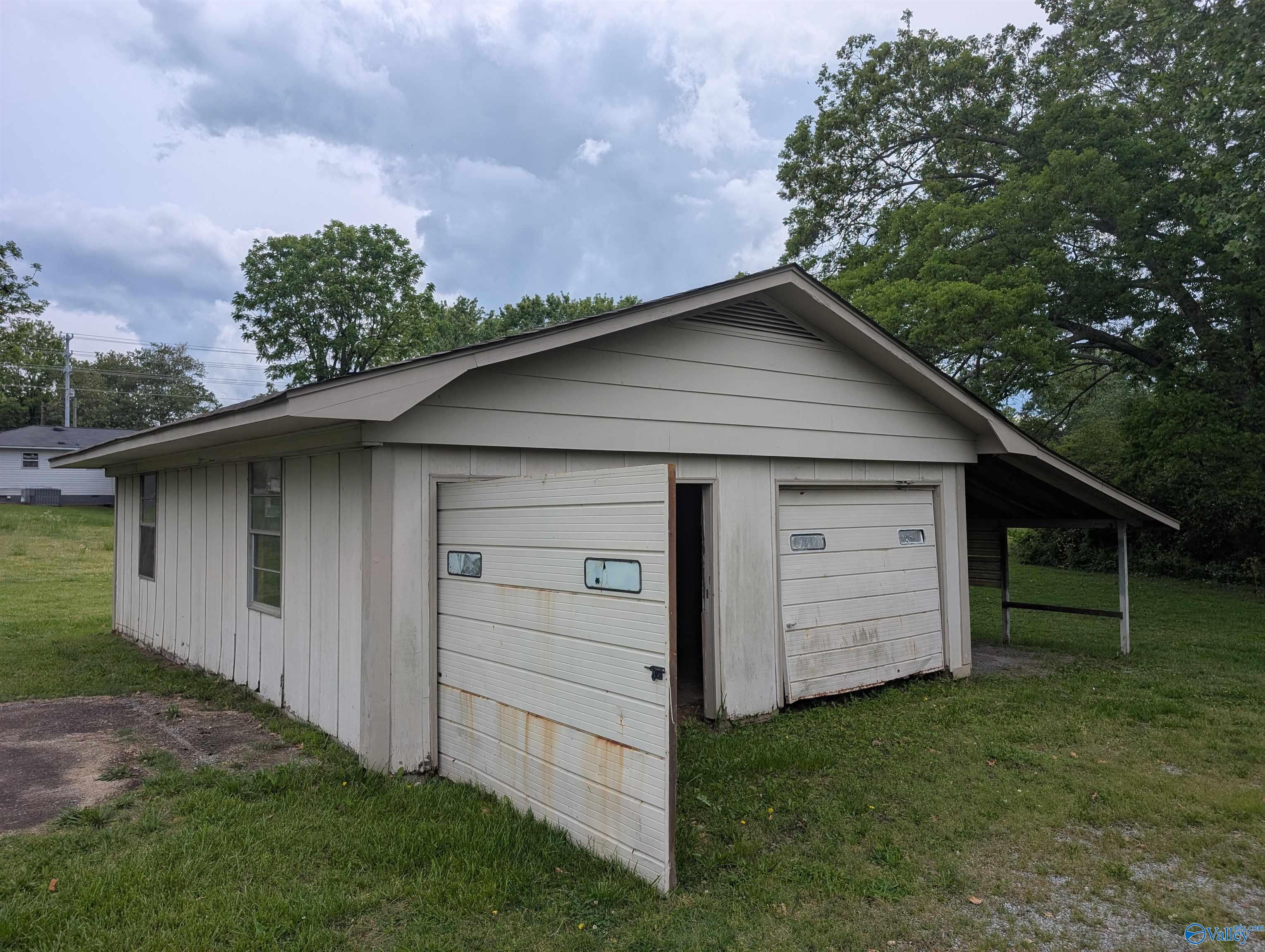 21 Arad Thompson Road, Arab, Alabama image 3