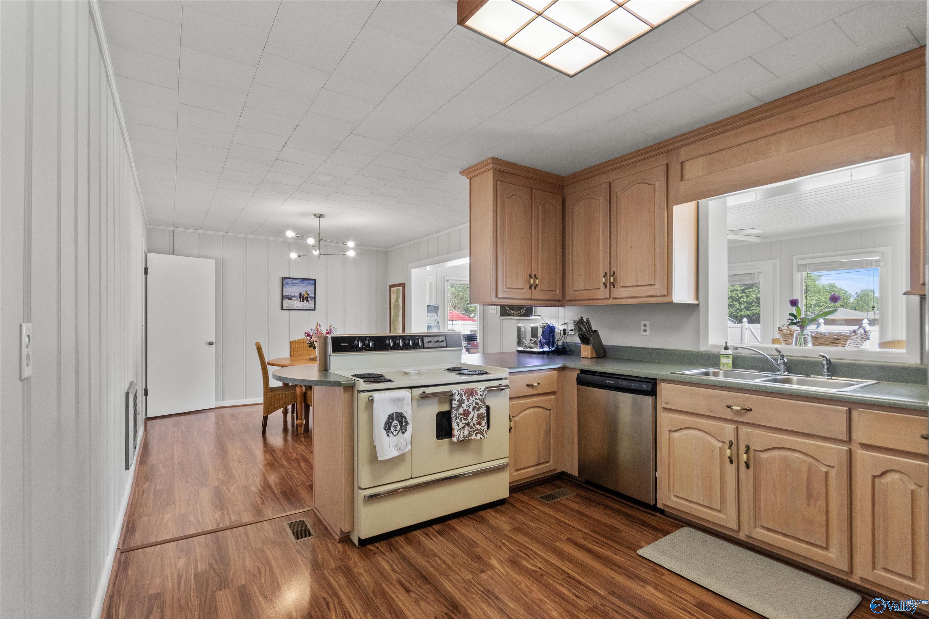 1308 Aston Street, Athens, Alabama image 12