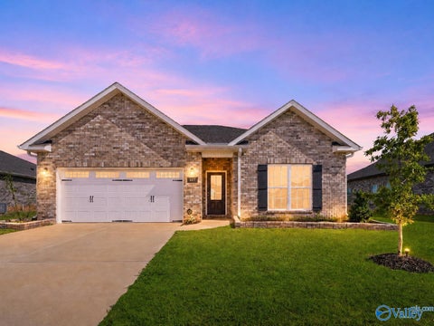 Homes For Sale - 107 Saylor Rose Drive<br/> New Market, AL 35761