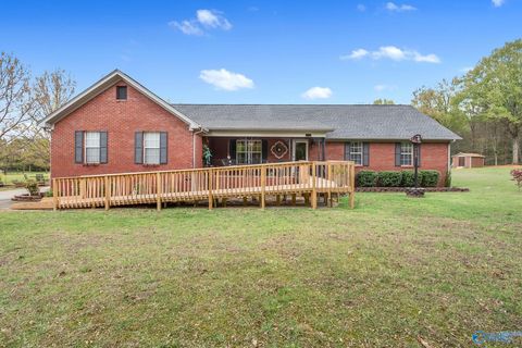 Photo of 352 J B Hawkins Road, Gurley, AL 35748 (MLS # 21913604)