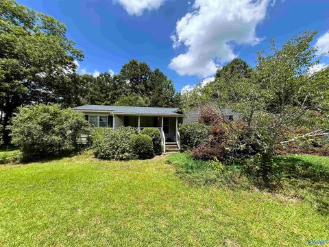 Homes For Sale - 590 Blanton Road<br/> Etowah County, Gadsden, AL 35904