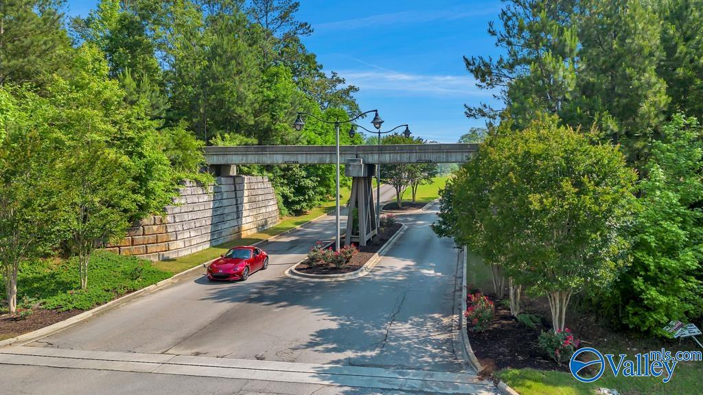 1927 Lookout Mountain Drive, Scottsboro, Alabama image 2