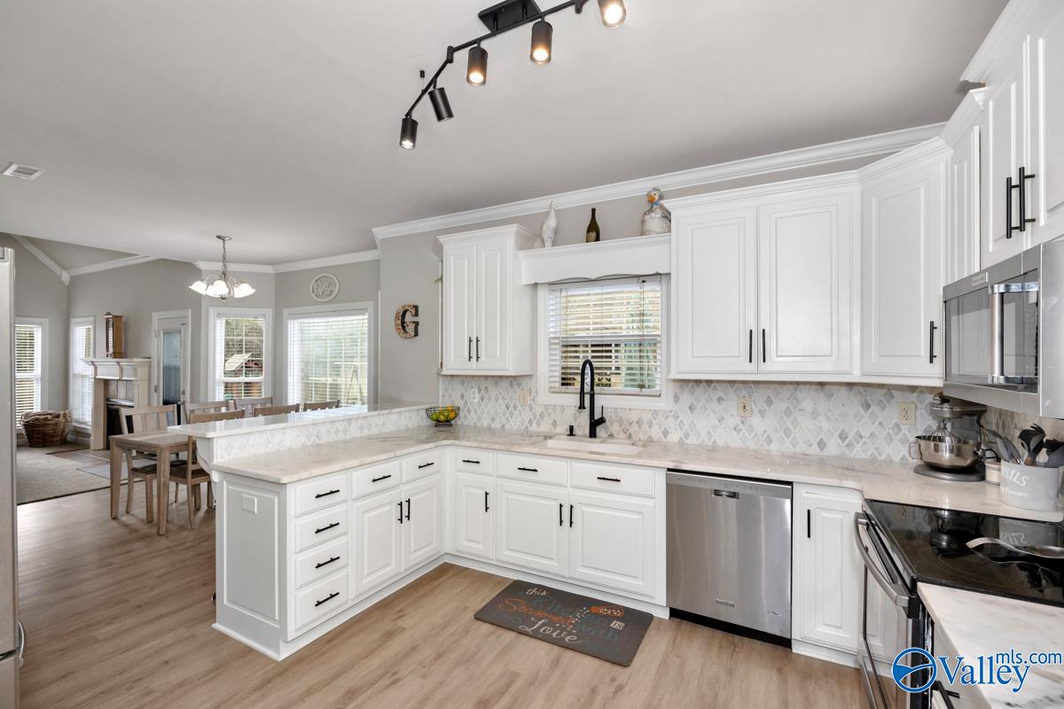 109 Bayberry Lane, Madison, Alabama image 9