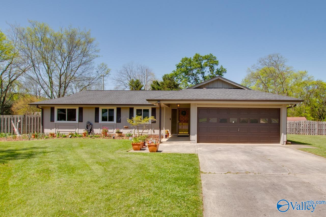 1917 Burlingame Drive, Huntsville, Alabama image 1
