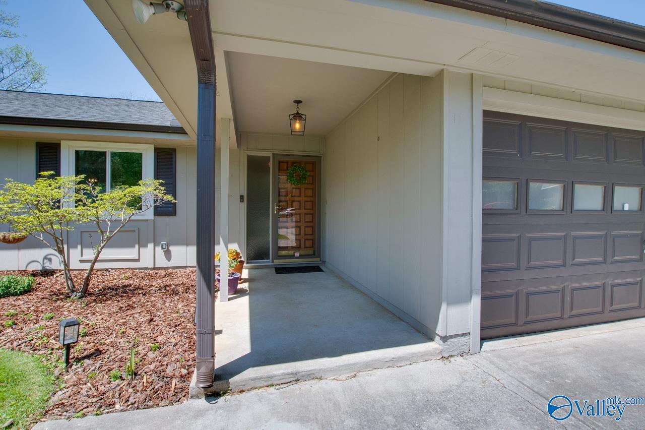 1917 Burlingame Drive, Huntsville, Alabama image 4