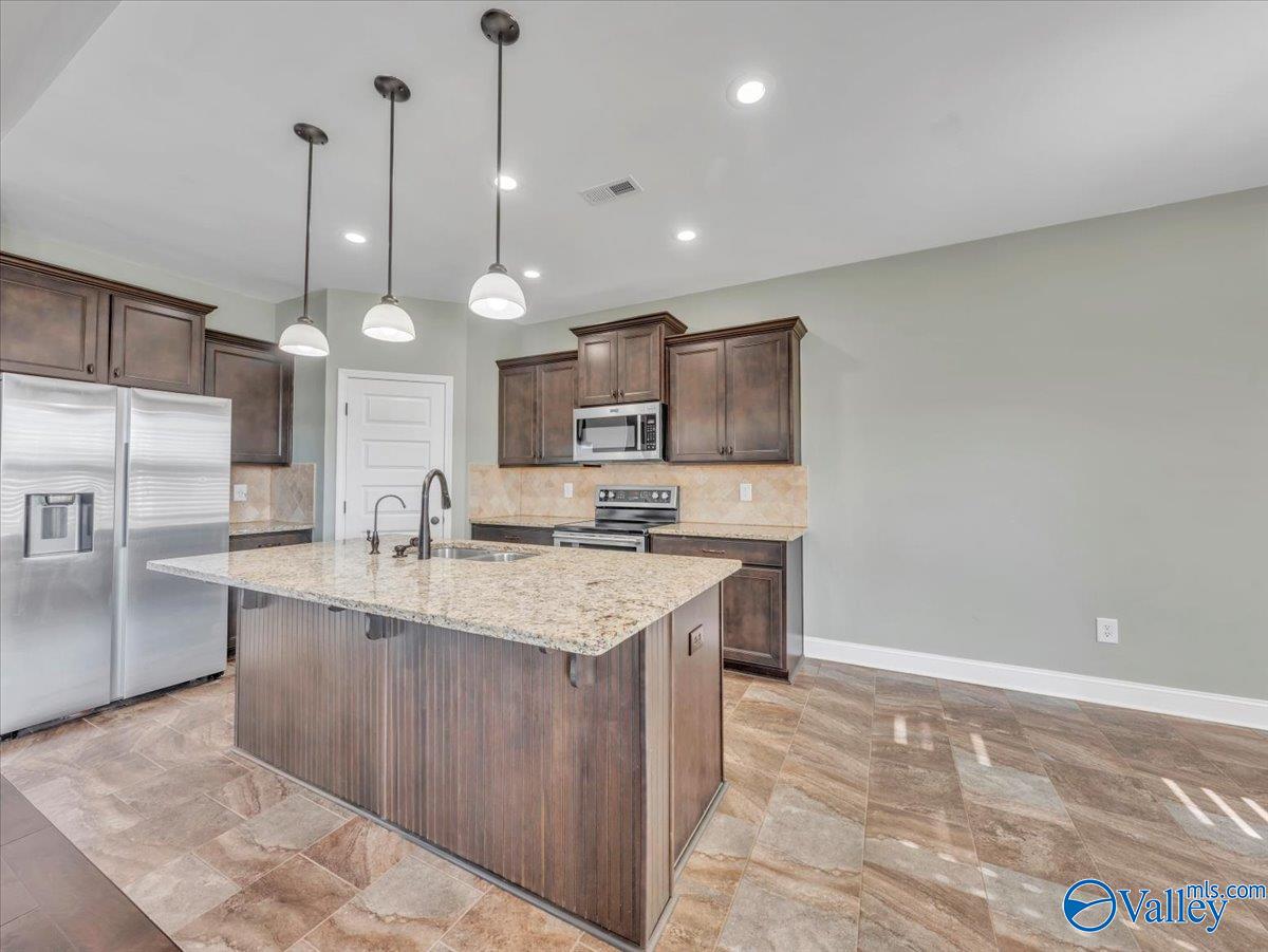 17195 Fieldway Circle, Harvest, Alabama image 12