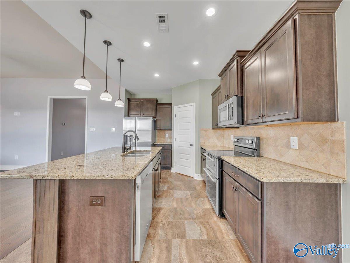 17195 Fieldway Circle, Harvest, Alabama image 9