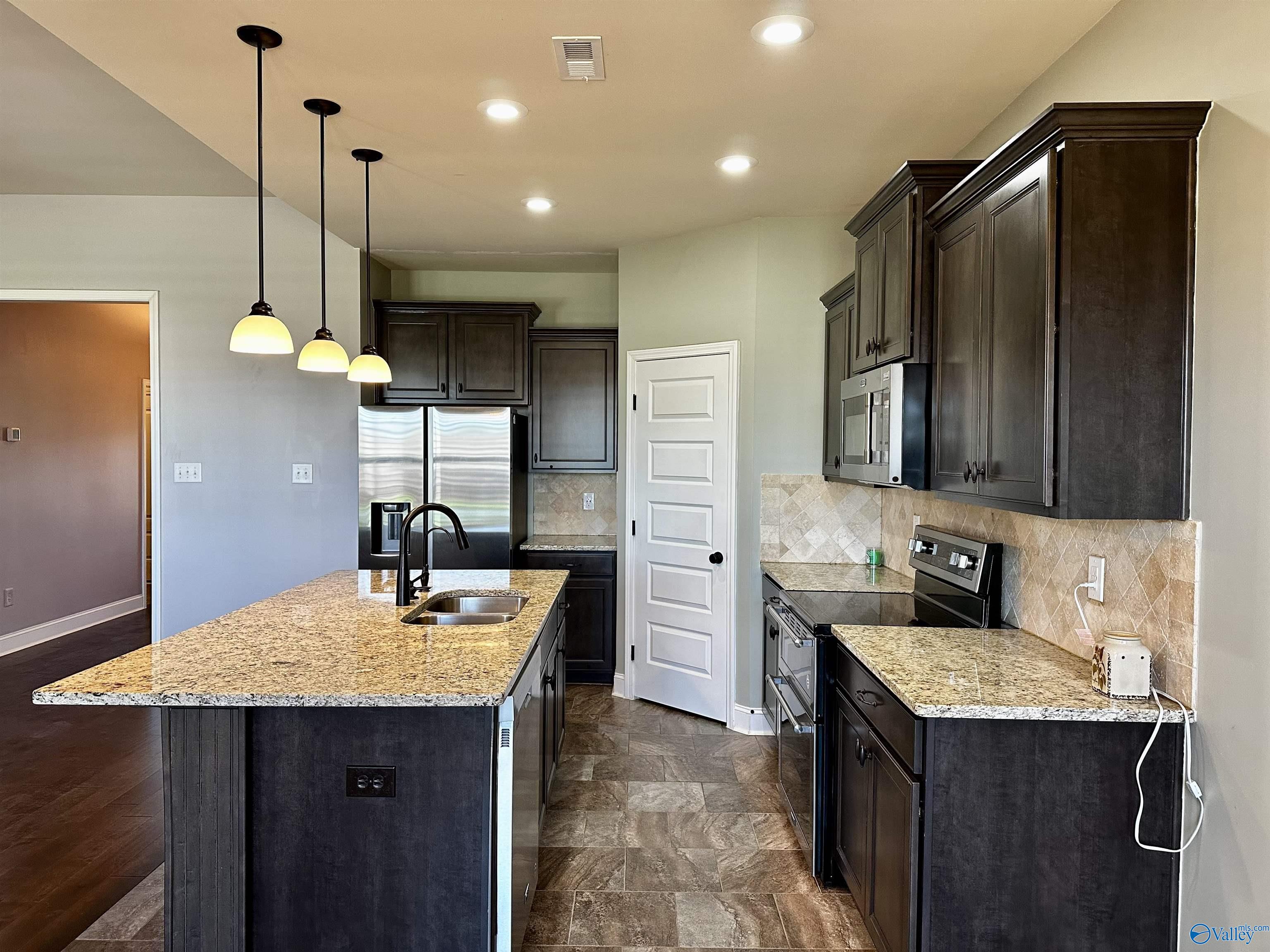 17195 Fieldway Circle, Harvest, Alabama image 13