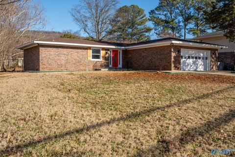 Photo of 10103 Dunbarton Drive, Huntsville, AL 35803 (MLS # 21905665)