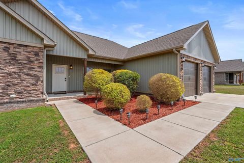 Homes For Sale - 15122 Blackburn Road<br/> Athens, AL 35611