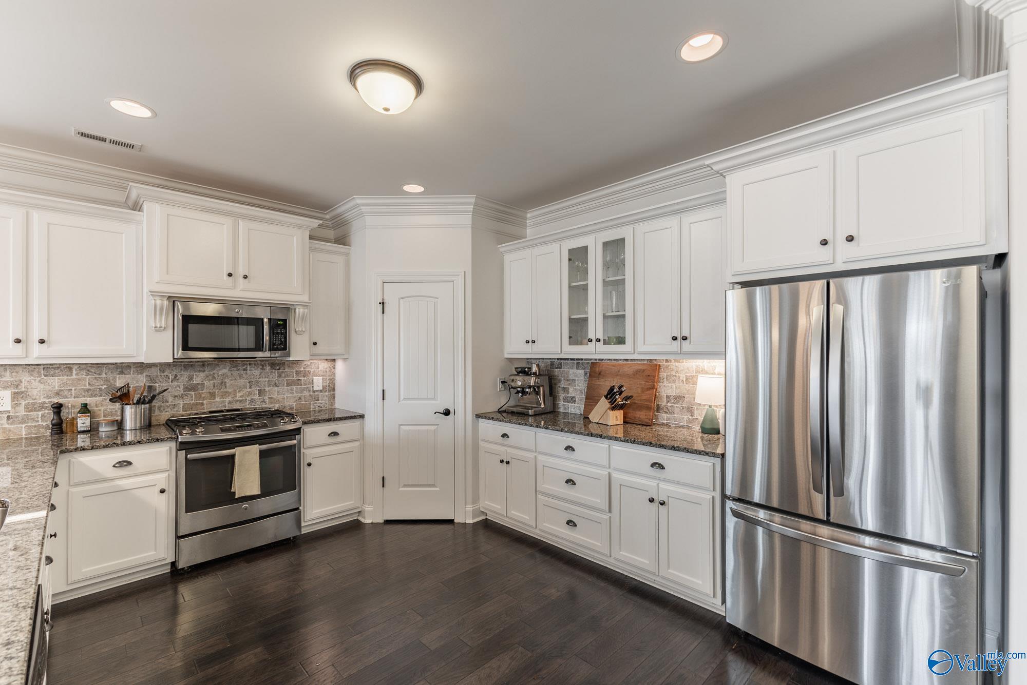 6451 Midtowne Lane, Huntsville, Alabama image 13