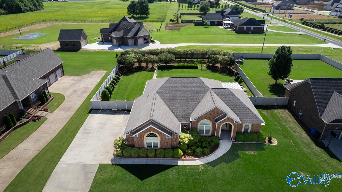 17046 Leatherwood Drive, Athens, Alabama image 1