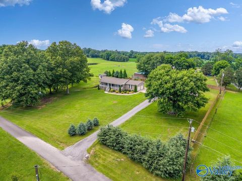 Homes For Sale - 70 Lancewood Place<br/> Marshall County, Arab, AL 35016