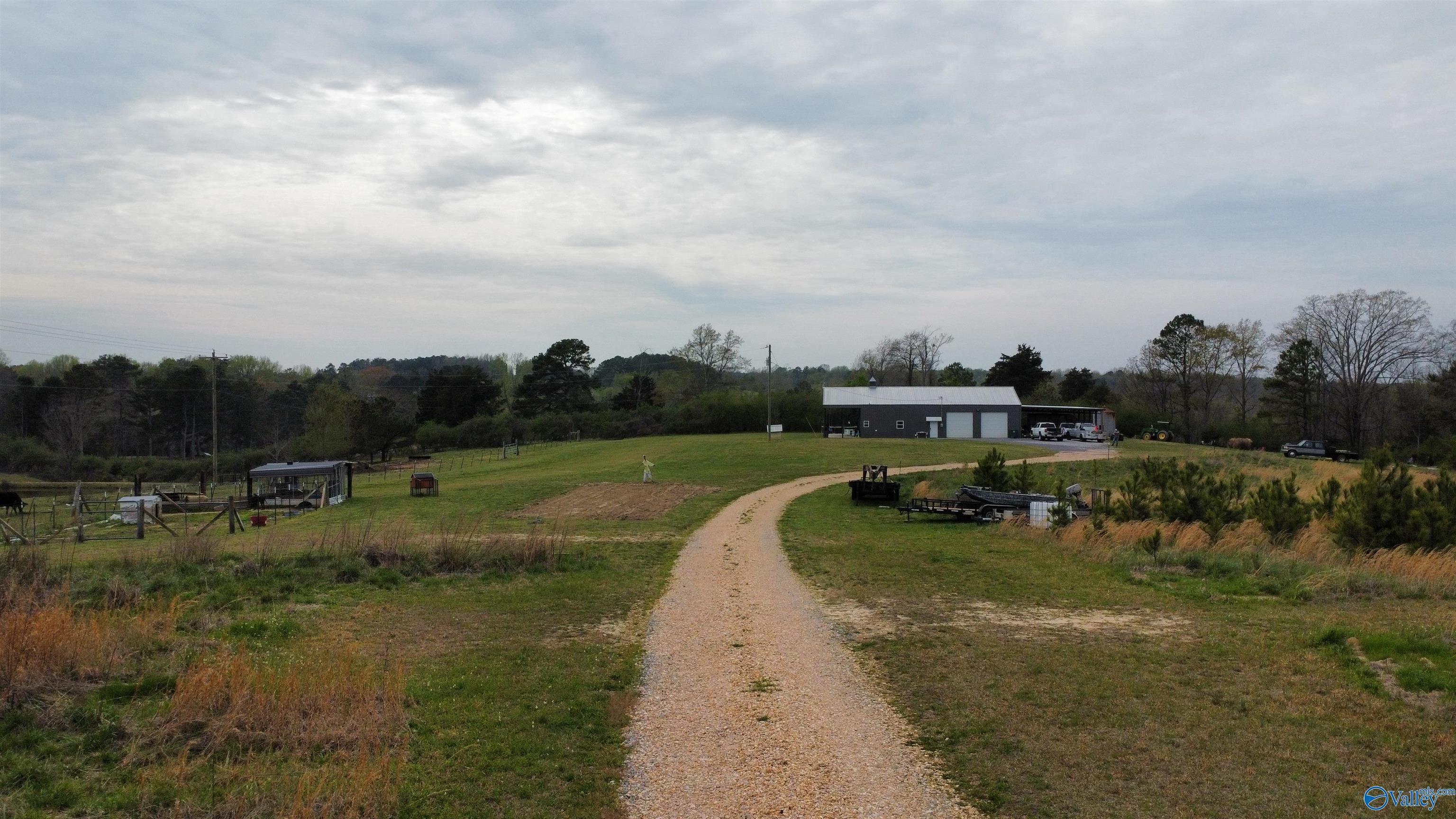 1920 County Road 1101, Vinemont, Alabama image 6