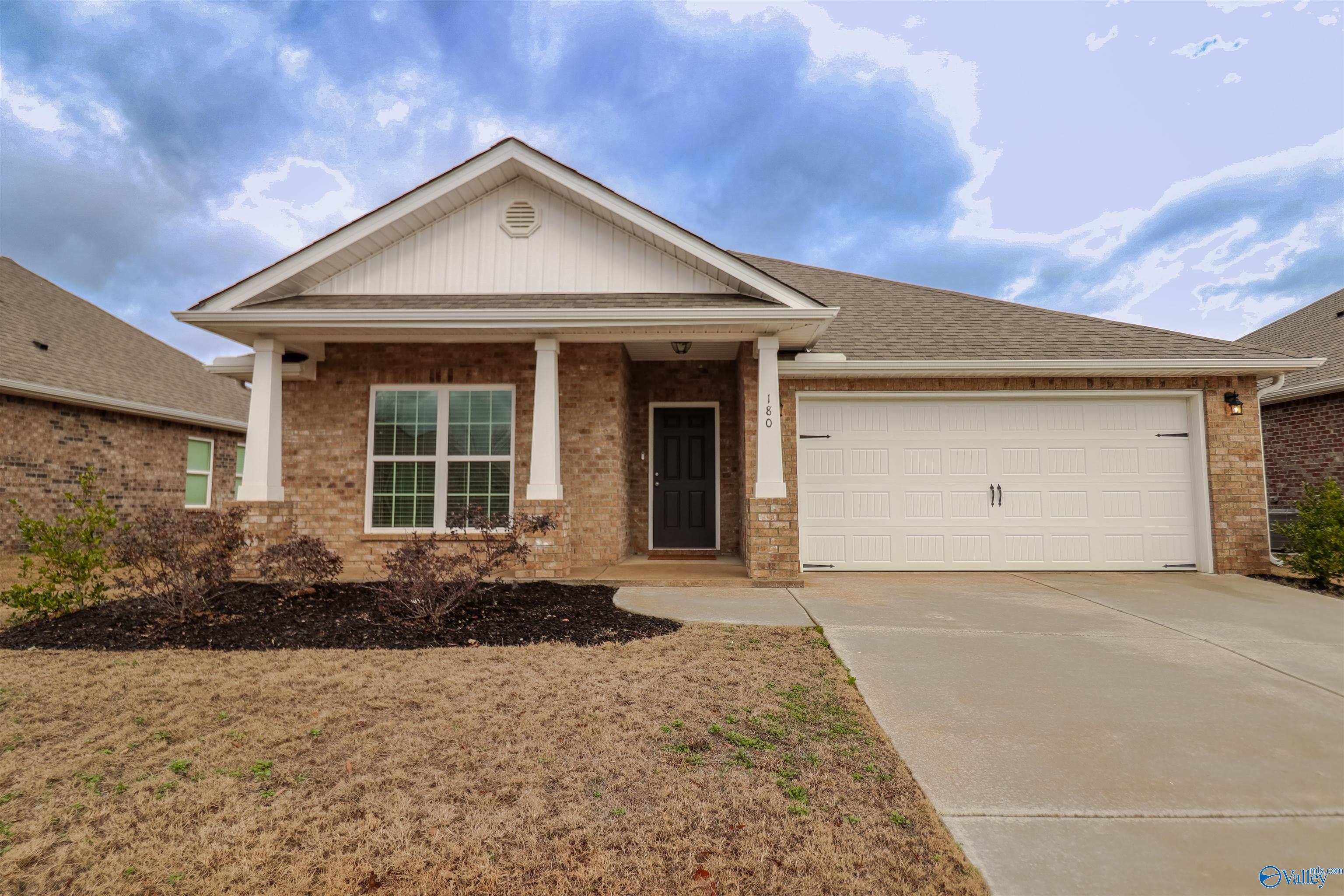 180 Williams Pointe Boulevard, Huntsville, Alabama image 1