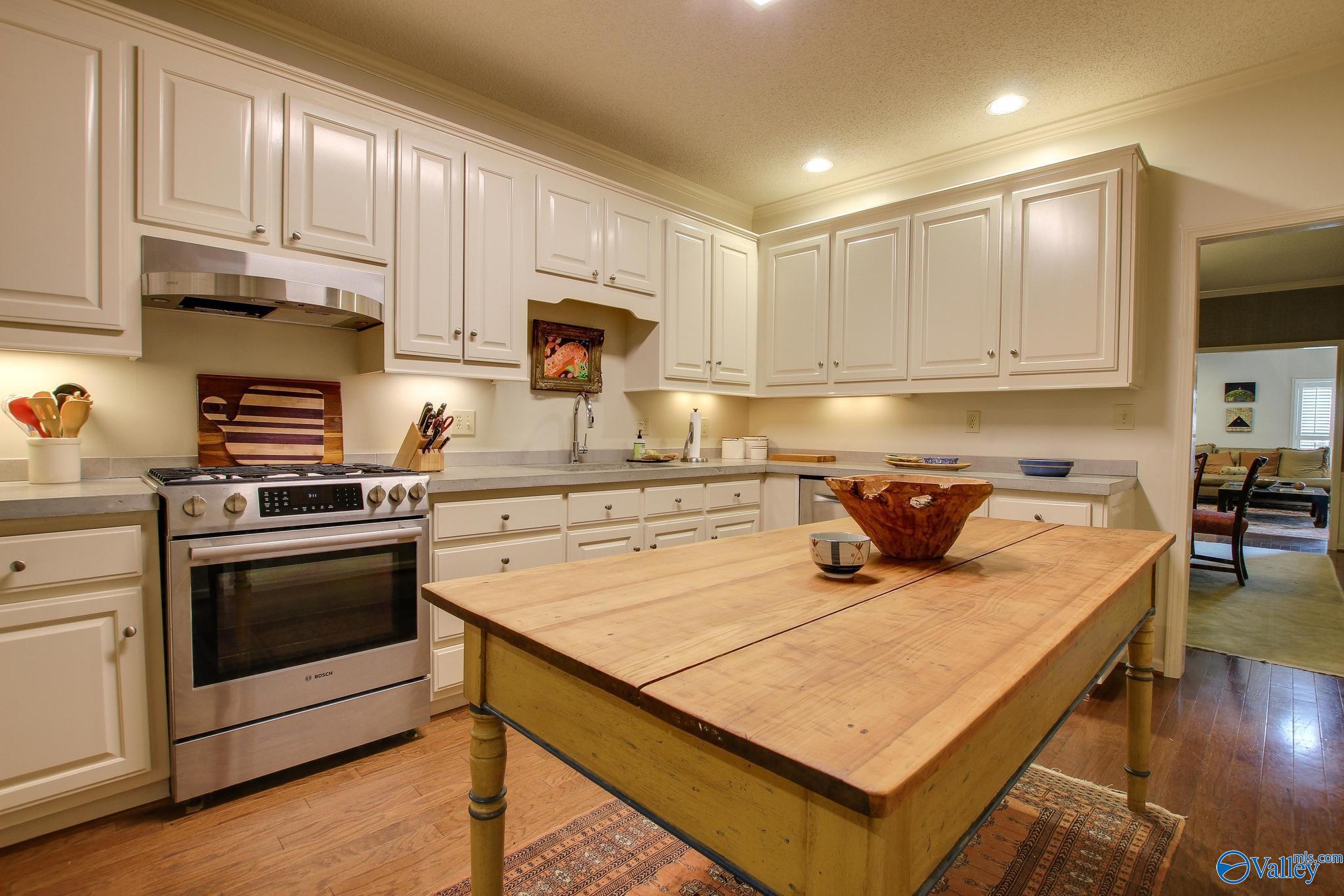 1625 River Bend Place, Decatur, Alabama image 10