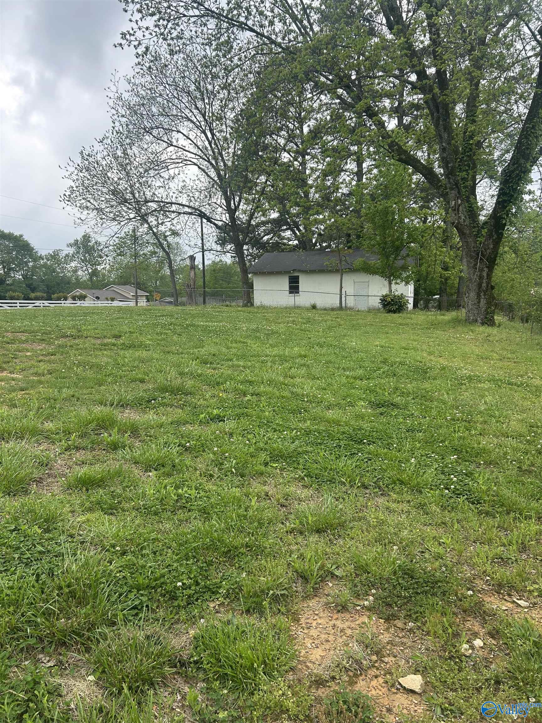 12 Faulkner Circle, Albertville, Alabama image 2