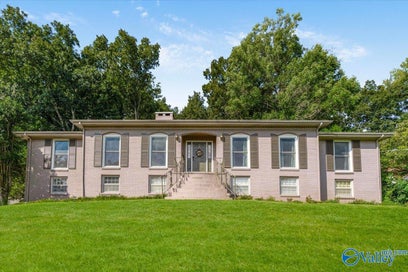 2604 Fanelle Circle Huntsville AL 35801