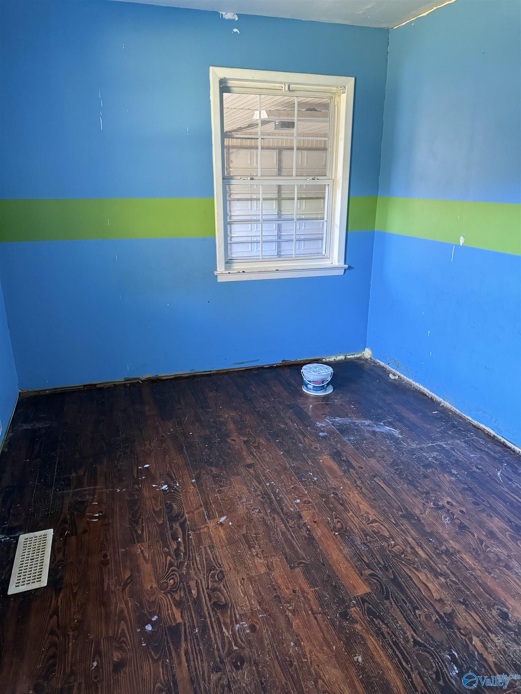 1055 County Road 1139