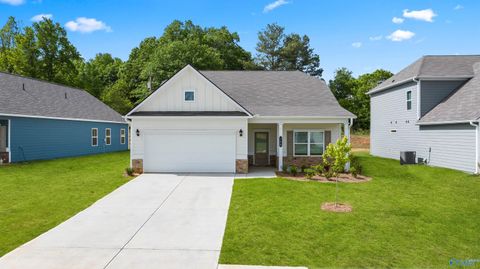 Photo of 20182 Nightingale Drive, Athens, AL 35611 (MLS # 21909265)