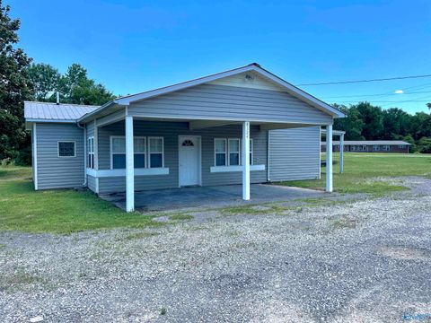 Homes For Sale - 8324 Union Grove Road<br/> Union Grove, AL 35175