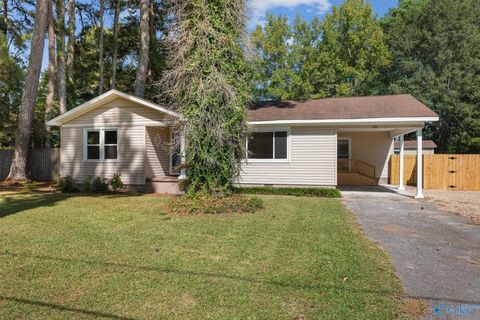 Homes For Sale - 401 Longhorn Pass<br/> Hartselle, AL 35640