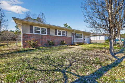 Homes For Sale - 911 Wood Avenue<br/> Etowah County, Attalla, AL 35954