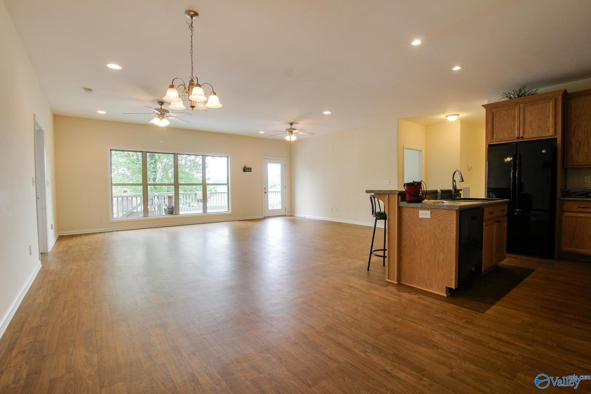 7995 Blue Springs Drive, Athens, Alabama image 7