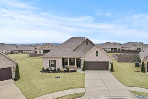 Homes For Sale - 101 Midpark Drive<br/> Madison County, Meridianville, AL 35759