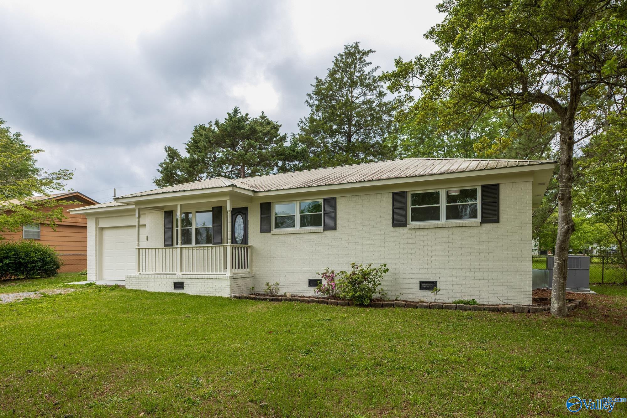 303 Gilchrist Street, Hartselle, Alabama image 3