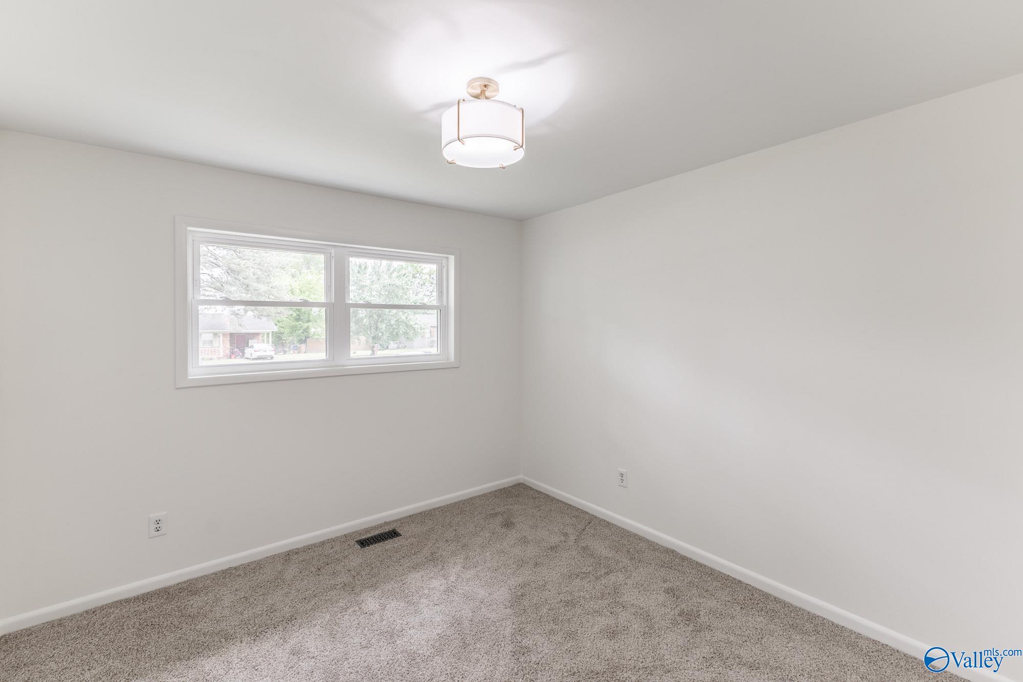 303 Gilchrist Street, Hartselle, Alabama image 13