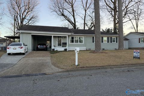 Homes For Sale - 204 Wheeler Street<br/> Hartselle, AL 35640