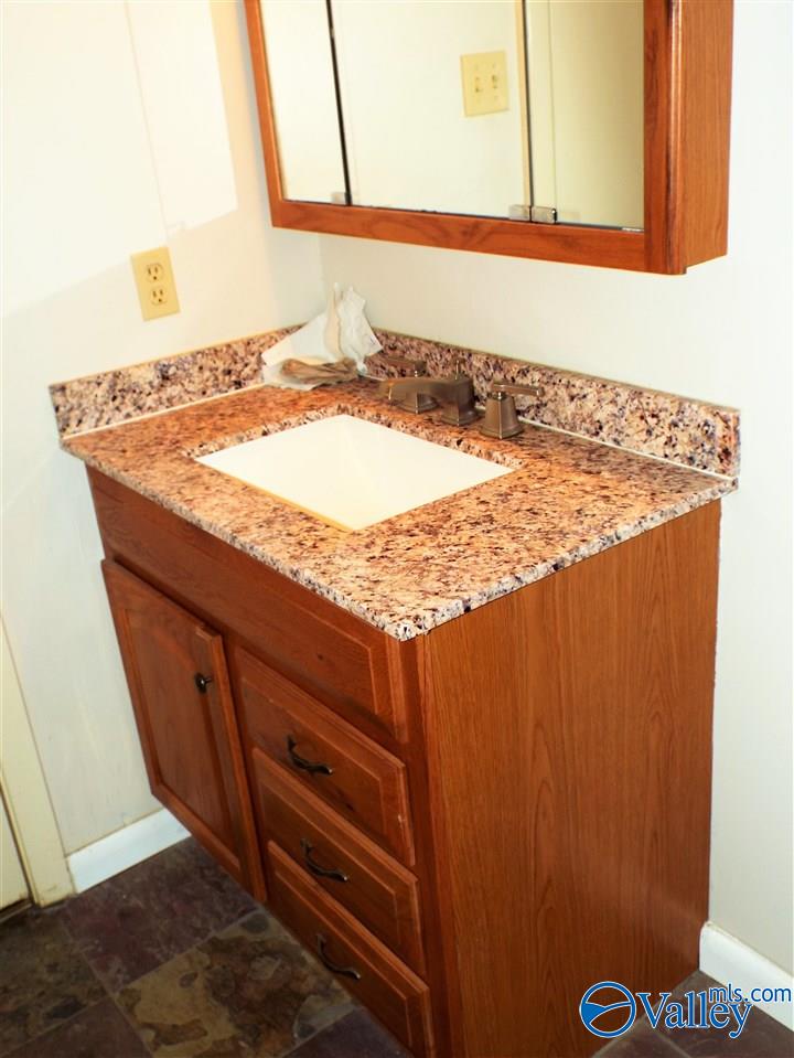 Huntsville, Alabama 35803, United States, 4 Bedrooms Bedrooms, ,2 BathroomsBathrooms,Residential,Active,213464