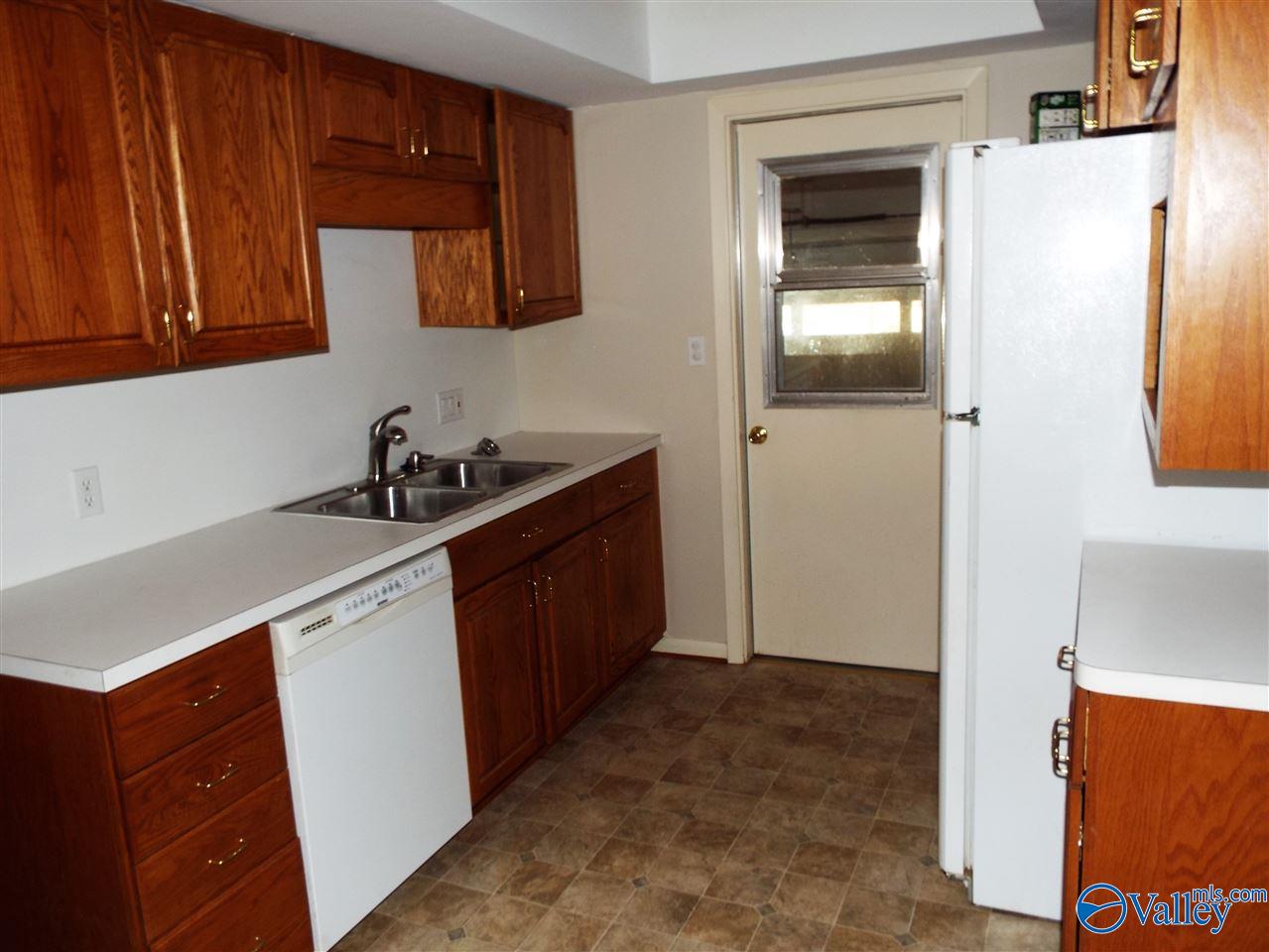 Huntsville, Alabama 35803, United States, 4 Bedrooms Bedrooms, ,2 BathroomsBathrooms,Residential,Active,213464