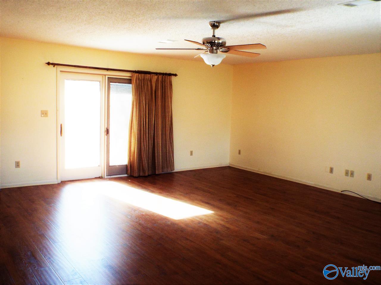 Huntsville, Alabama 35803, United States, 4 Bedrooms Bedrooms, ,2 BathroomsBathrooms,Residential,Active,213464