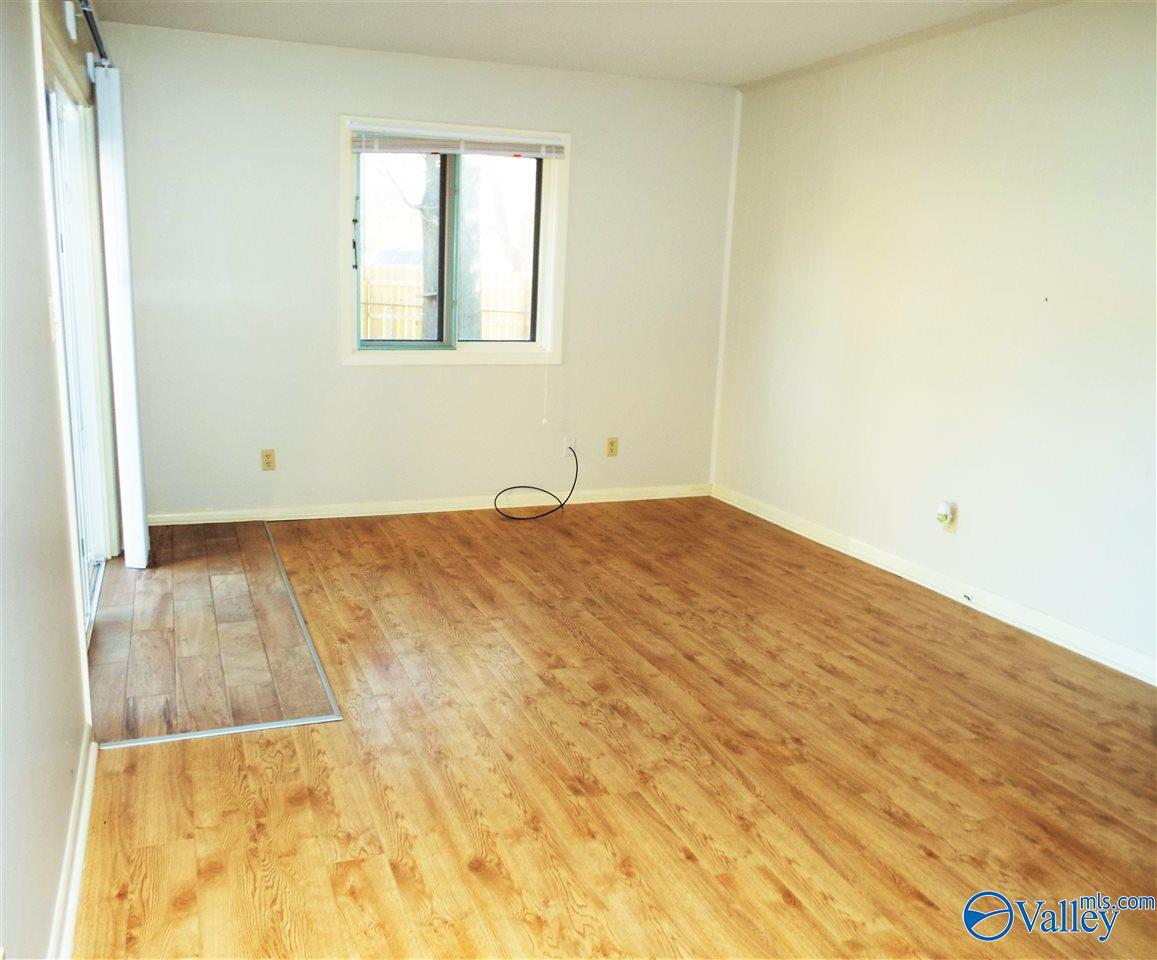 Huntsville, Alabama 35803, United States, 4 Bedrooms Bedrooms, ,2 BathroomsBathrooms,Residential,Active,213464