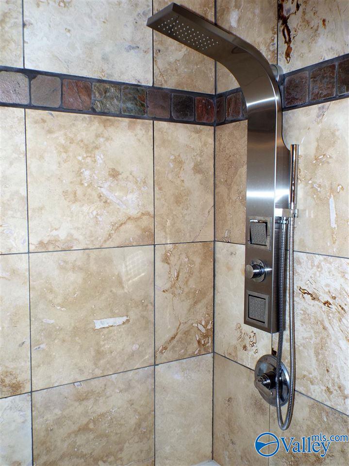 Huntsville, Alabama 35803, United States, 4 Bedrooms Bedrooms, ,2 BathroomsBathrooms,Residential,Active,213464