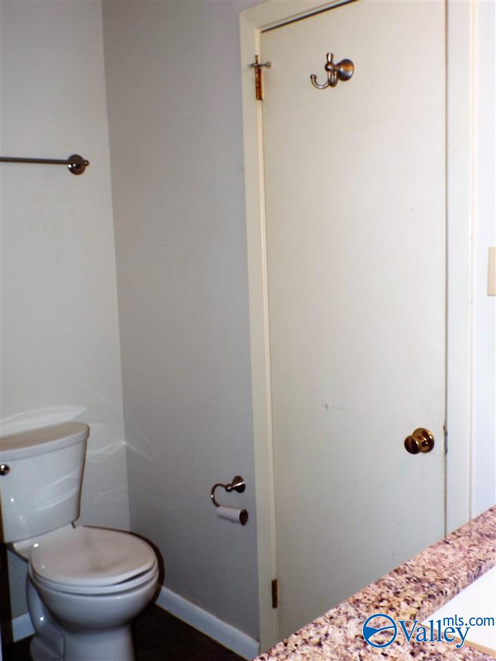 Huntsville, Alabama 35803, United States, 4 Bedrooms Bedrooms, ,2 BathroomsBathrooms,Residential,Active,213464