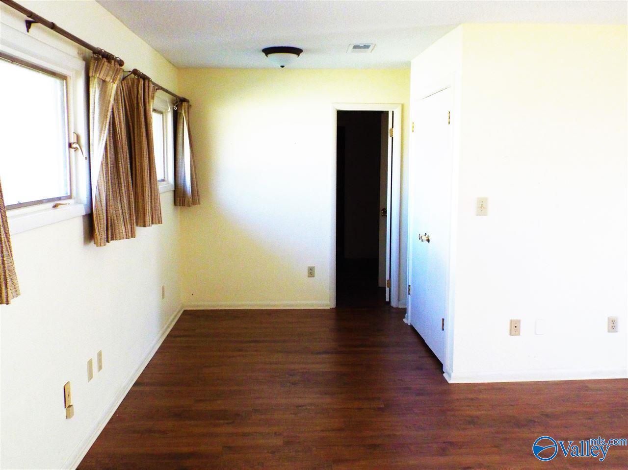 Huntsville, Alabama 35803, United States, 4 Bedrooms Bedrooms, ,2 BathroomsBathrooms,Residential,Active,213464