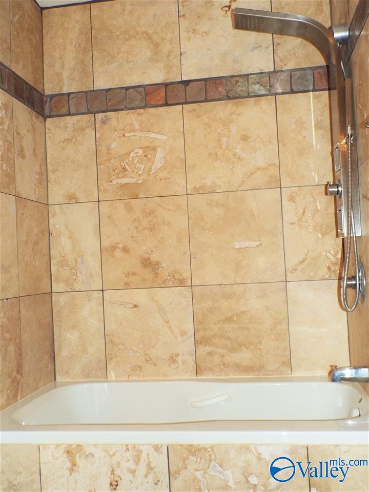 Huntsville, Alabama 35803, United States, 4 Bedrooms Bedrooms, ,2 BathroomsBathrooms,Residential,Active,213464