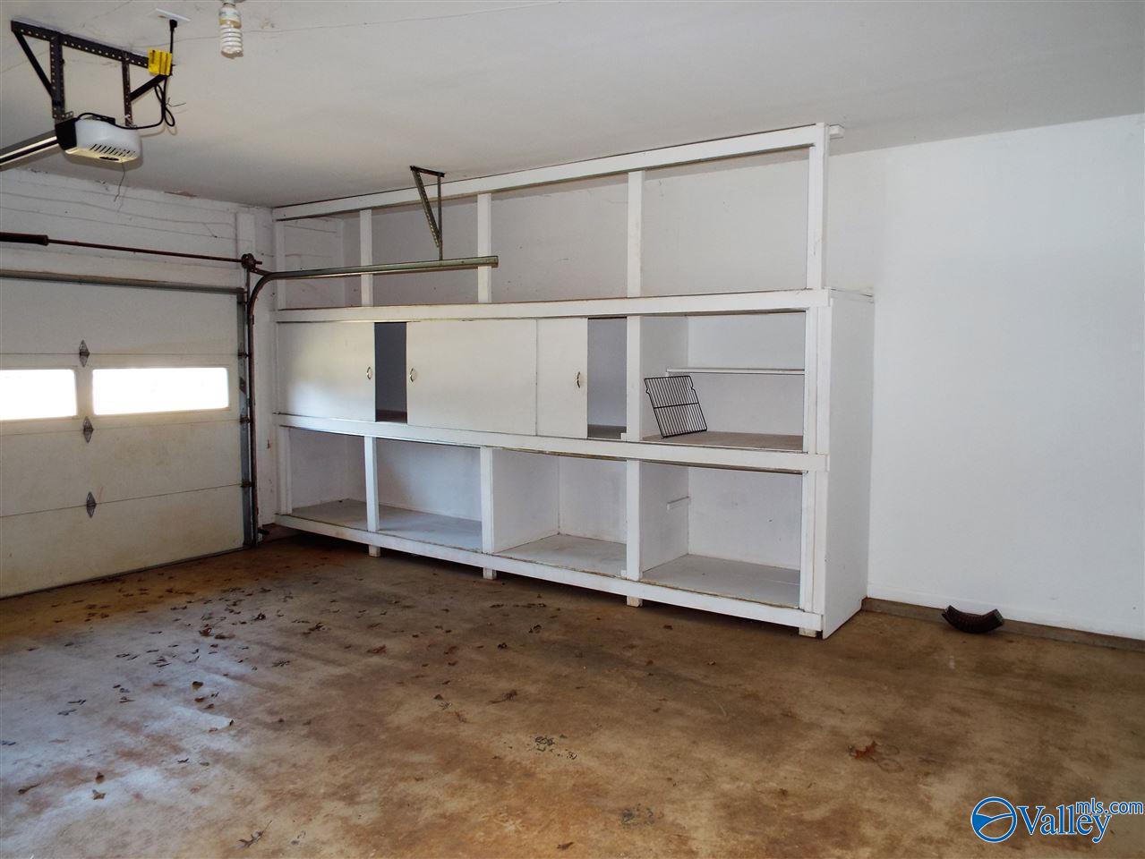 Huntsville, Alabama 35803, United States, 4 Bedrooms Bedrooms, ,2 BathroomsBathrooms,Residential,Active,213464