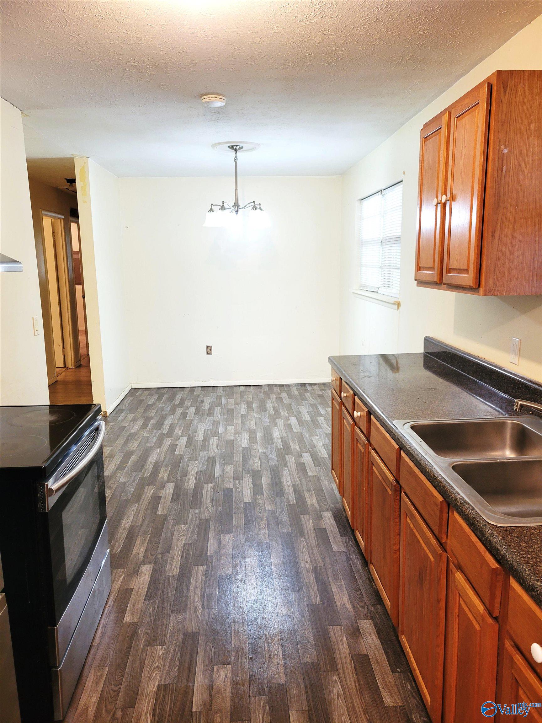 2015 Colony Road