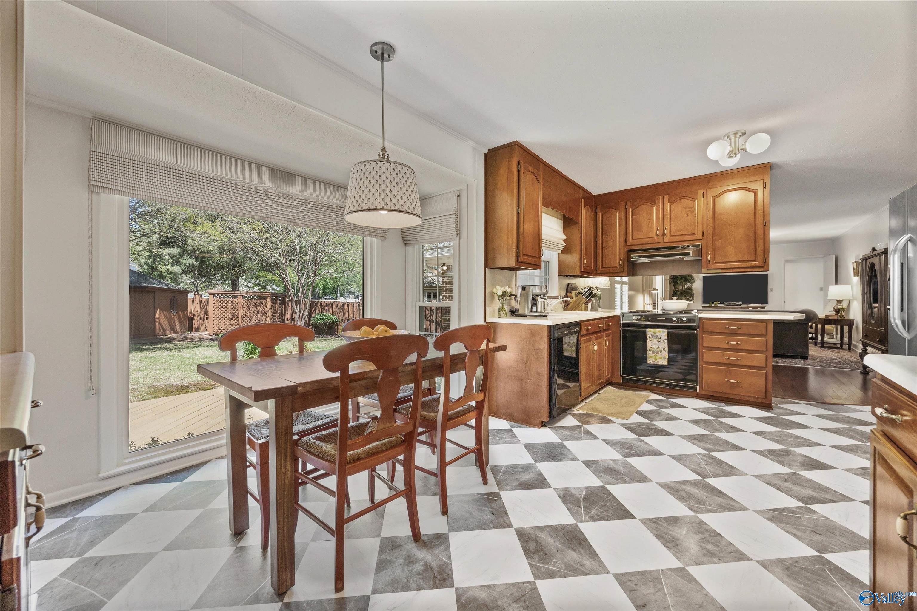 817 SE Forrest Heights Drive, Huntsville, Alabama image 8