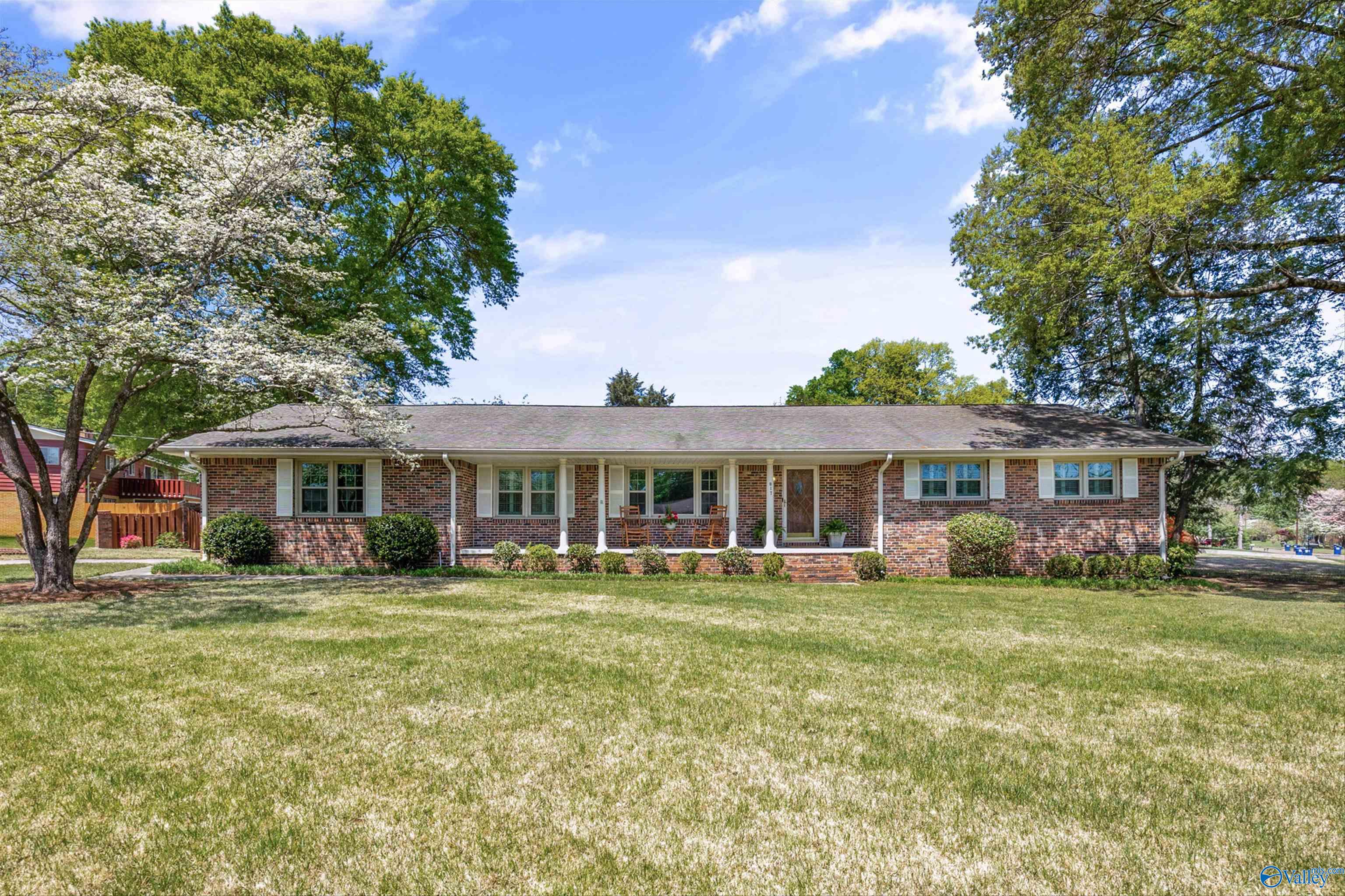 817 SE Forrest Heights Drive, Huntsville, Alabama image 1