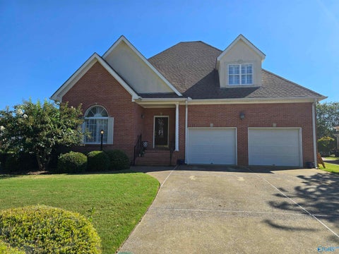 Homes For Sale - 312 Lakepoint Drive<br/> Gadsden, AL 35901