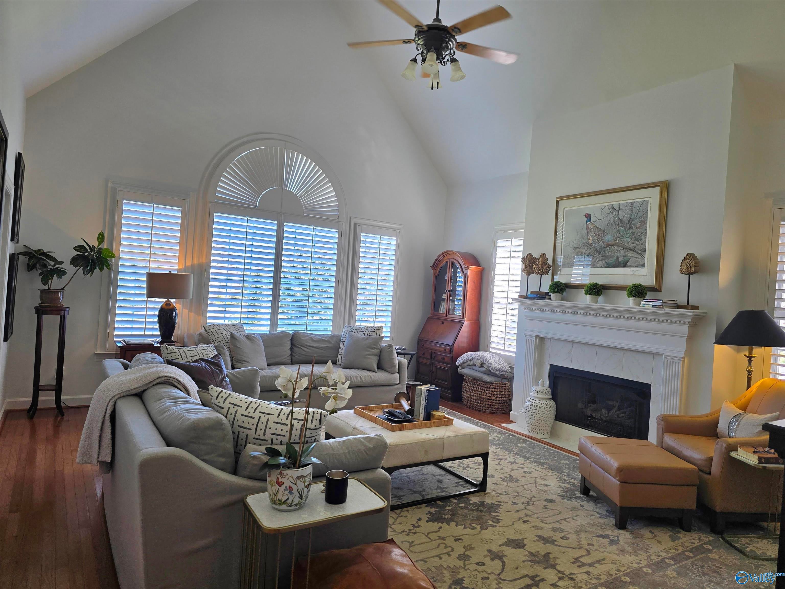 312 Lakepoint Drive