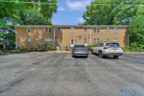 Condo For Sale - 8223 Bailey Cove Road #A<br/> Madison County, Huntsville, AL 35802
