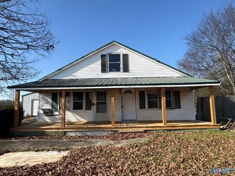 Photo of 316 Butter And Egg Road, Hazel Green, AL 35750 (MLS # 21909804)