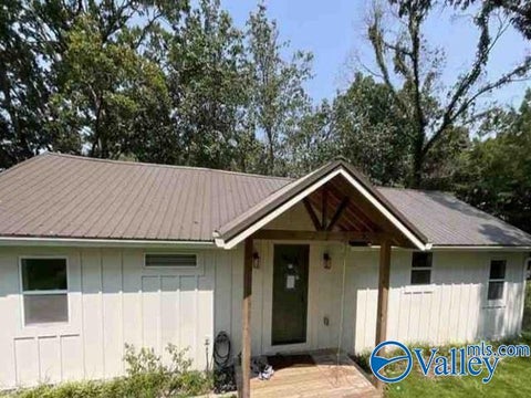Homes For Sale - 356 E Lake Hill Drive<br/> Talladega County, Talladega, AL 35160